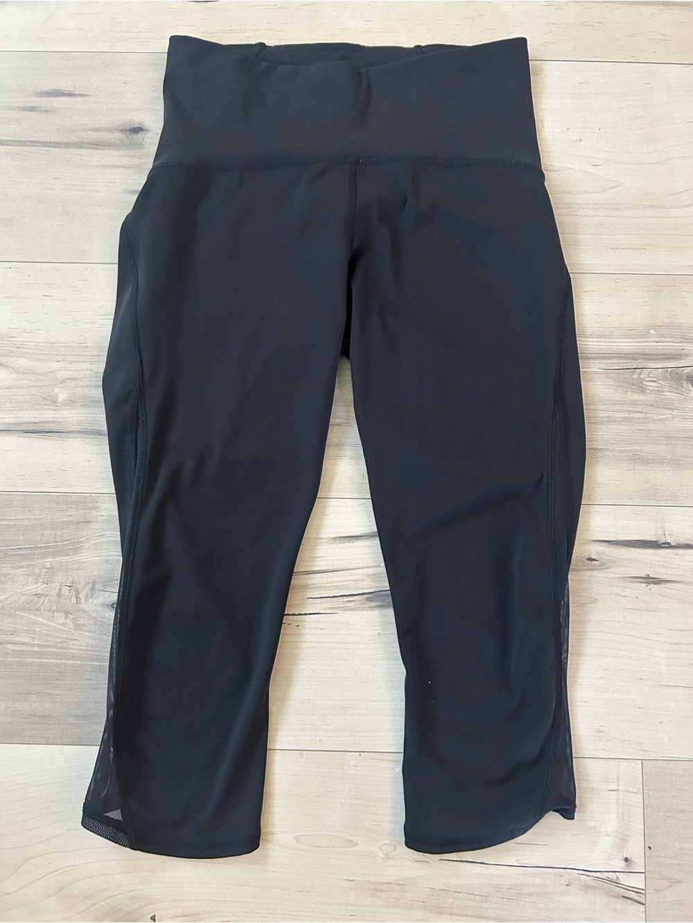 lululemon athletica Black Performance Leggings with Mesh. Excellent Condition